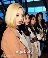 组图：韩团GirlsDay守约请粉丝吃午餐