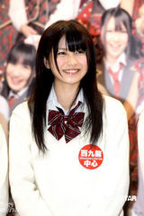 组图：日本组合AKB48办握手会 与香港歌迷亲密接触