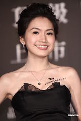 高清组图：翁滋蔓代言保健品 大秀芭蕾展身材