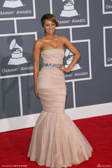 高清组图：凯莉-希尔森鱼尾裙礼服亮相好似美人鱼