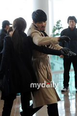 组图：韩剧《雅典娜》公开探班 郑雨盛(郑宇成)秀爱等亮相