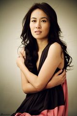 高清组图：叶璇写真玩蜕变 白衣造型秀青春身姿