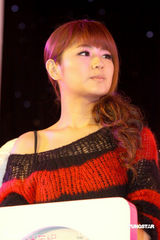 幻灯图集：刘若英现身上海 SHE想尝世博台湾馆小吃