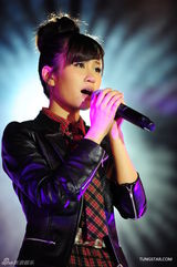 组图：AKB48前田敦子单飞后香港登台首献唱