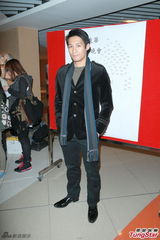 组图：欢乐满东华颁奖晚会 朱千雪不介意无提名