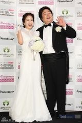 组图：韩国笑星Ryu Dam完婚 池城张东赫等众星到贺