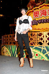 组图：《婚前试爱》众明星出席圣诞亮灯仪式