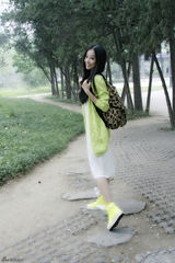 组图：《恶作剧之吻》陈籽熹甜美清爽写真