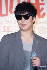 组图：萧煌奇出道10年开唱 预告大秀舞技