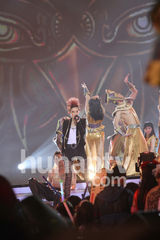 组图：江映蓉李斯丹妮同台合唱劲歌热舞掀高潮