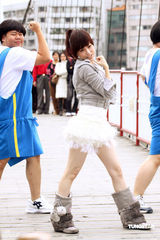 高清：王心凌吊桥大跳单曲舞蹈 过度颠簸花容失色