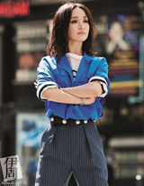 高清图：周迅青春大片追逐梦想自由跳跃