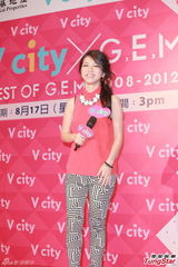 组图：邓紫棋生日林宥嘉送祝福 避谈何超莲感情