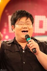 组图：达人秀选手《lady呱呱》秀歌艺玩石头剪子布