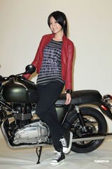 组图：吴建豪和女友感情稳定 与安心亚首合作广告