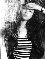 高清图：张静初写真行走城市 诠释当代女性信念追求