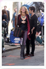 组图：布莱克-莱弗利现身片场潮装抢眼