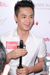 组图：吴千语否认美国秘婚 透露成功融入林家