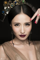 组图：万美汐清宫穿越妖艳写真