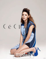 组图：朴时妍拍时尚杂志封面 朋克发型展诱人姿态