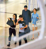 组图：林峰吴千语戴情侣戒当众甜蜜热吻