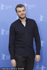 幻灯图：丹麦电影《一家人》记者会 主创齐亮相