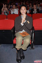 组图：张智霖否认购浅水湾豪宅