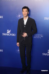 组图：黄立行否认与徐静蕾婚讯 称妨碍结识新女生