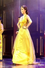 组图：亚姐决赛现场玉腿酥胸 艺术生扎堆汤加丽助阵 