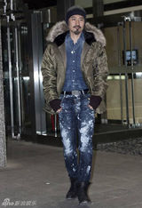 组图：吴秀波游走时尚前端 自信玩转帽子搭配