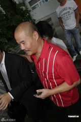 组图：张柏芝父亲被拘受审 一万港币获保释