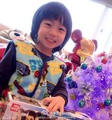 组图：众星欢乐庆圣诞 Angela可爱林志玲性感