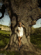 幻灯图集：蕾哈娜登杂志封面 活泼俏皮展笑容