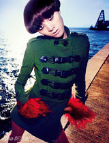 组图：超模裴蓓荣登芭莎封面 演绎秋冬鲜亮激流