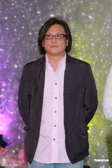 高清图：李嘉欣为儿子JAYDEN开百日宴