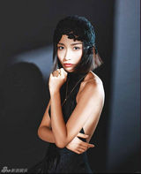 组图：田原《ILOOK》封面大片演绎时代名媛