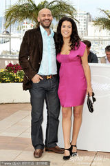 幻灯图集：《人与神》记者会 导演主演断背吻