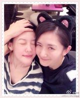 组图：谢娜紧搂小S 张杰萧敬腾打游戏