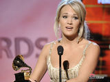 高清组图：凯莉-安德伍德凭《Last Name》获乡村最佳女歌手
