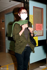 组图：香港艺人罗君左去世 好友萧键铿痛哭送行