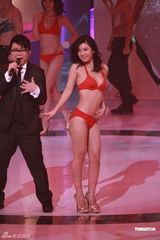 组图：张曦雯夺中华小姐冠军 季军林家冰连中三元