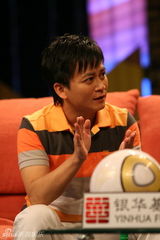 高清图：海清高峰做客黄加李泡畅聊世界杯