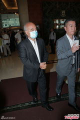 郭晶晶疑临盆在即 汤珈铖郑家纯现身(图)