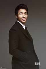 高清：韩演员李尚禹时尚大片 帅气干练气势足