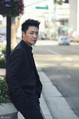 组图：李宗翰引领冬季风潮 洛杉矶全接触