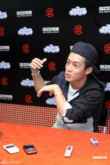 幻灯图：陈冠希潮店受访 自曝有意与周杰伦合作