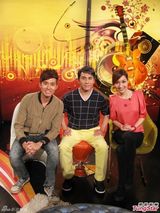 组图：黄凯芹个唱有惊喜 不排除与歌迷玩亲亲