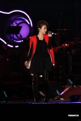 组图：陶晶莹拼老命热舞 FT Island组合压轴