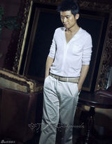 组图：任泉最新大片商务魅力上演轻熟男