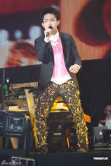 组图：林宥嘉演唱会high翻广州 歌迷热情大喊安可